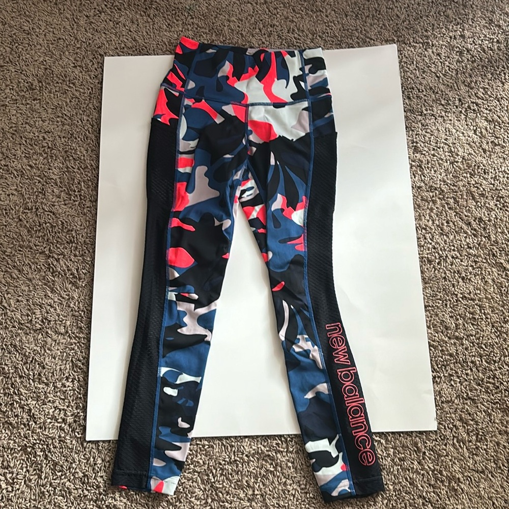 New Balance camo leggings